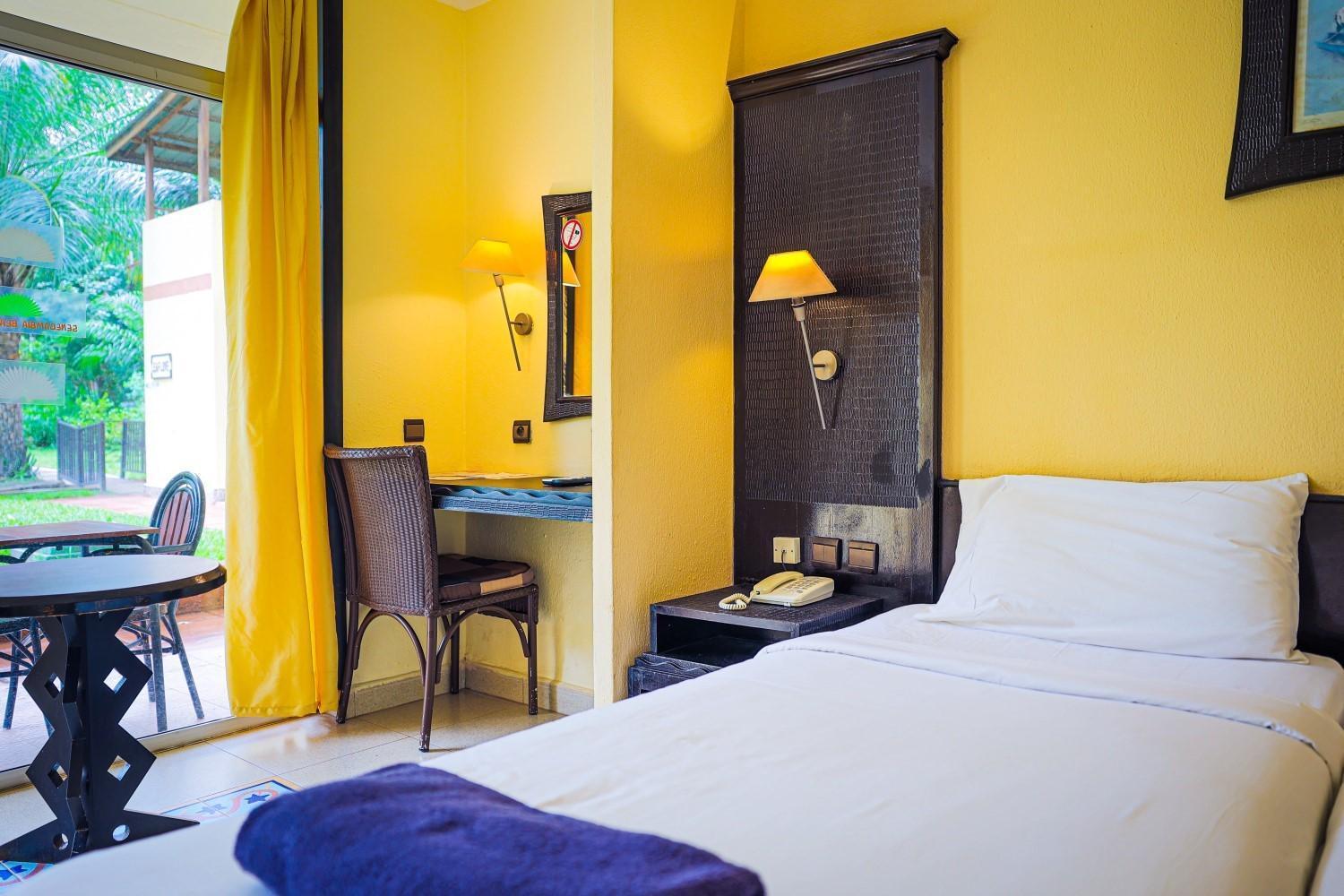 Senegambia Beach Hotel โคโลลิ ภายนอก รูปภาพ