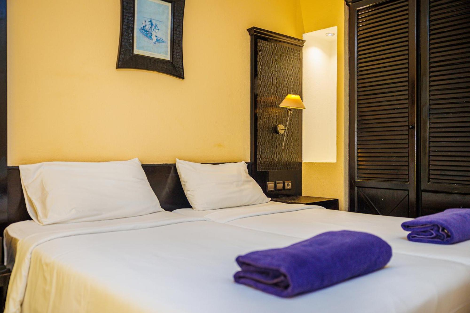 Senegambia Beach Hotel โคโลลิ ภายนอก รูปภาพ