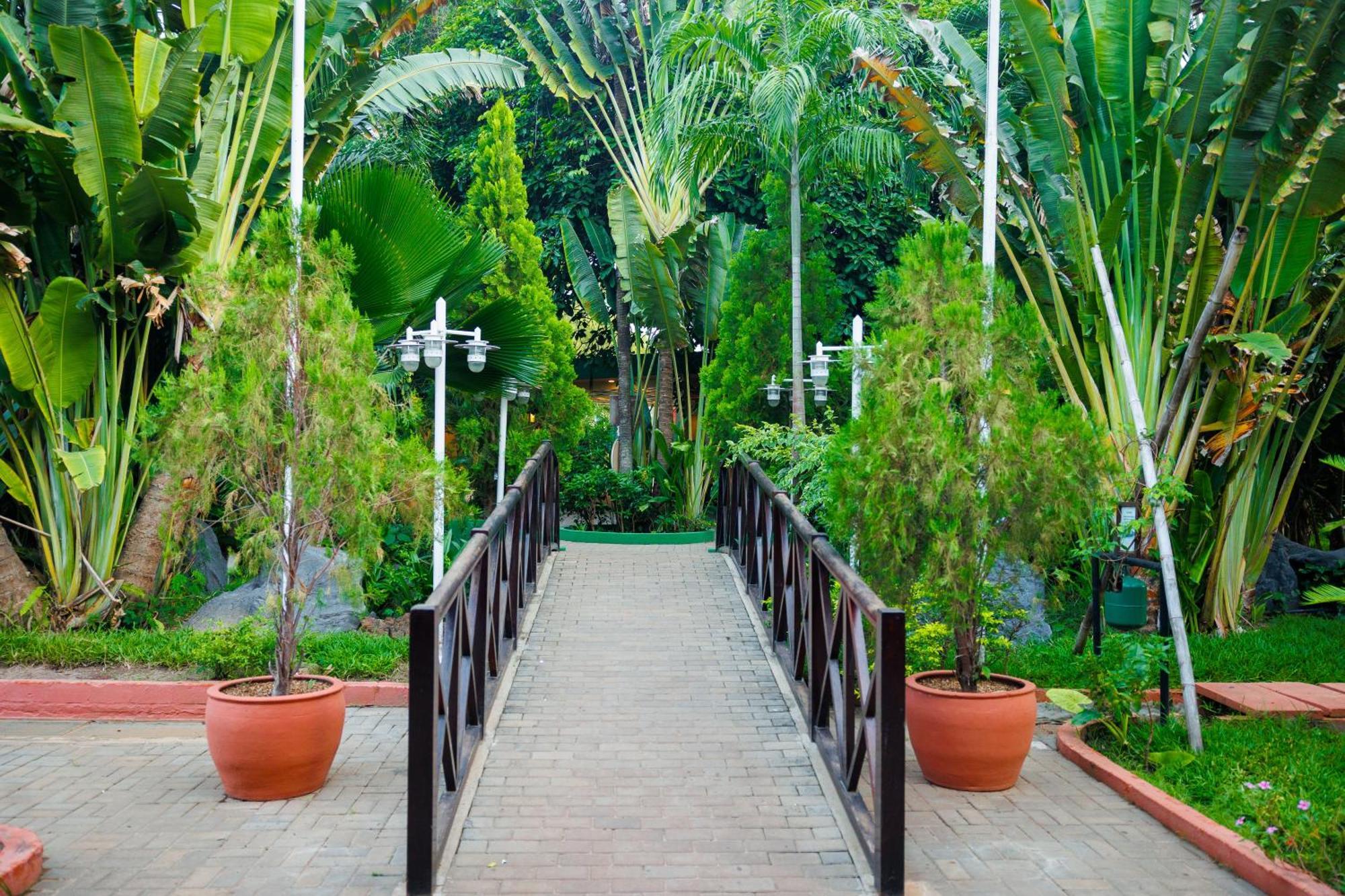 Senegambia Beach Hotel โคโลลิ ภายนอก รูปภาพ